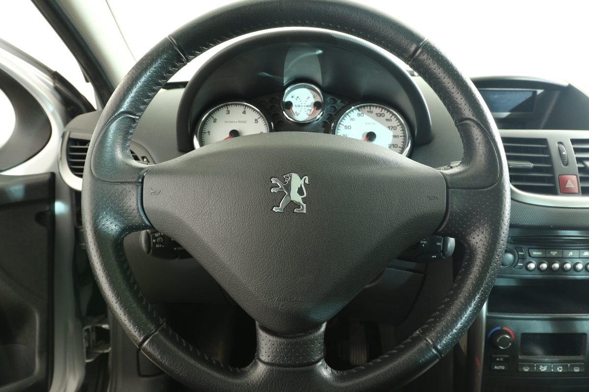 Peugeot 207 - Bild 13
