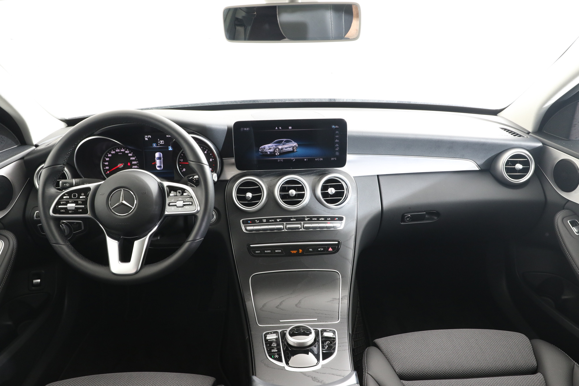 Mercedes-Benz 200d - Bild 8